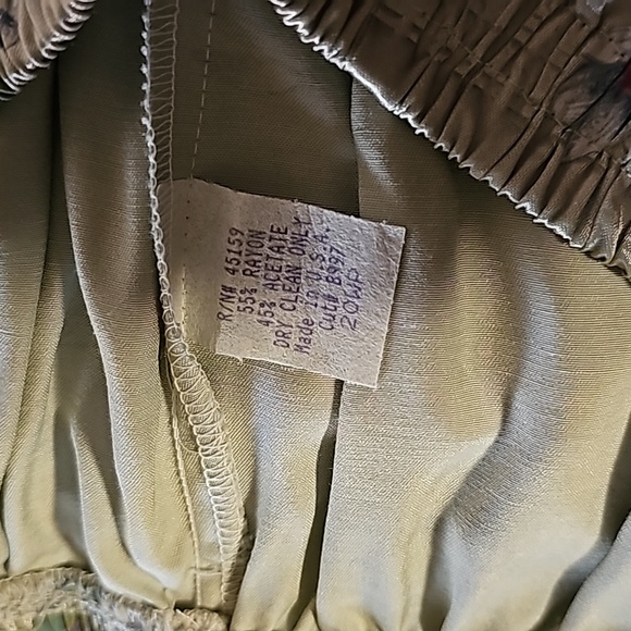 Vintage Green Floral Skirt🎉🎉HP🎉🎉 - Picture 7 of 7